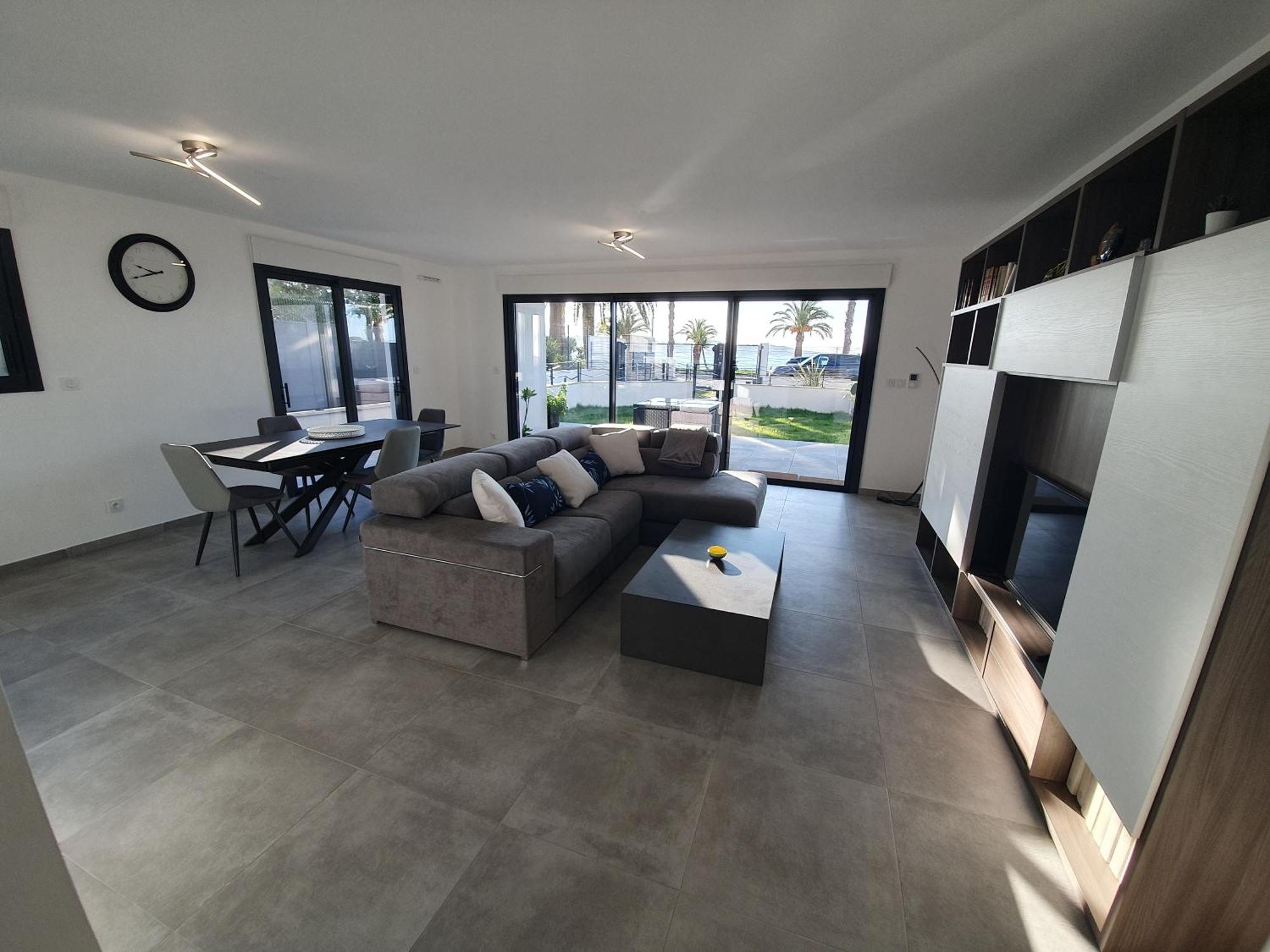 T3 Neuf Avec Terrasse Et Jardin Face A La Mer Бандоль Экстерьер фото